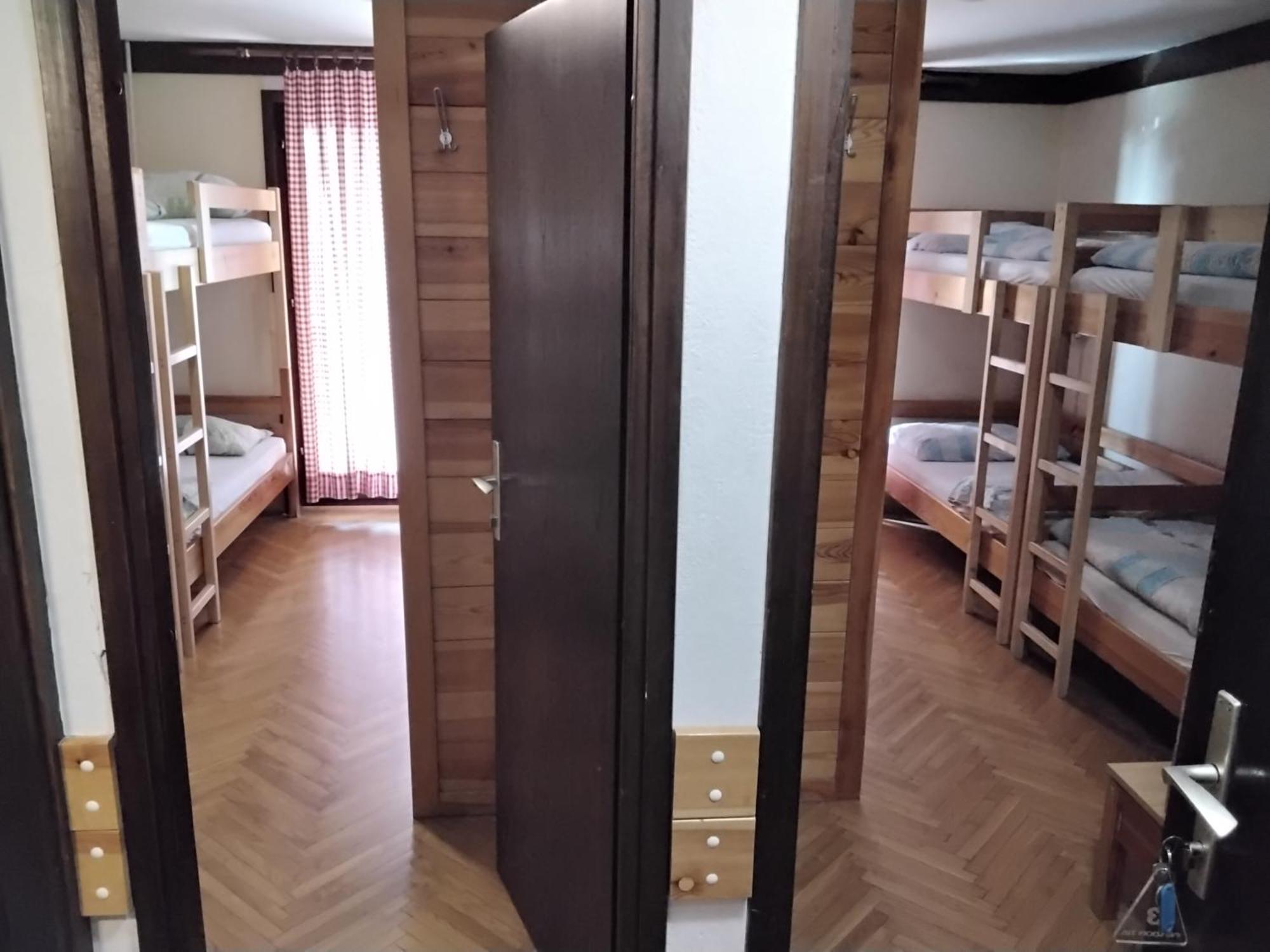 Accommodation And Restaurant Tia Церкле на Горенскем Екстериор снимка