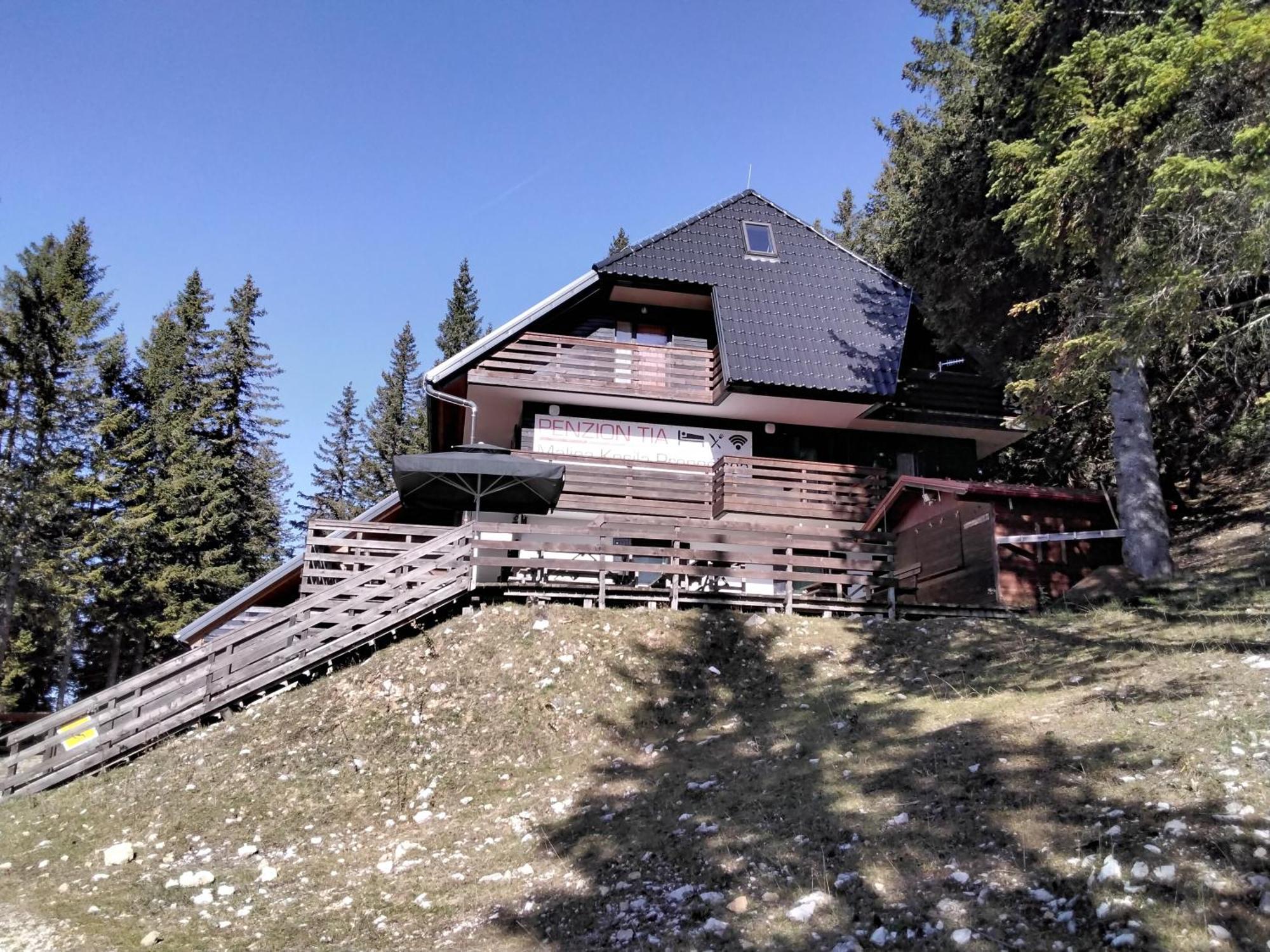 Accommodation And Restaurant Tia Церкле на Горенскем Екстериор снимка