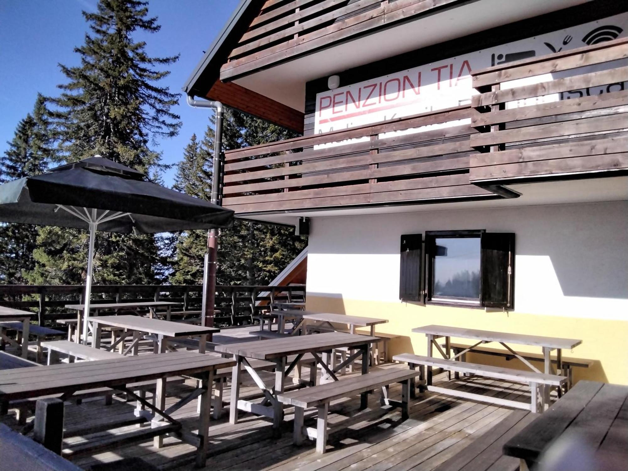 Accommodation And Restaurant Tia Церкле на Горенскем Екстериор снимка